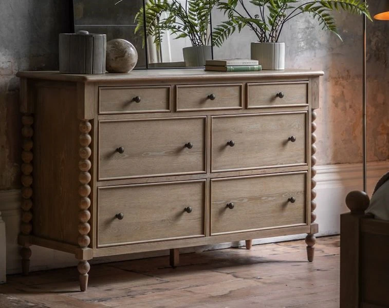 Artisan 7 Drawer Chest